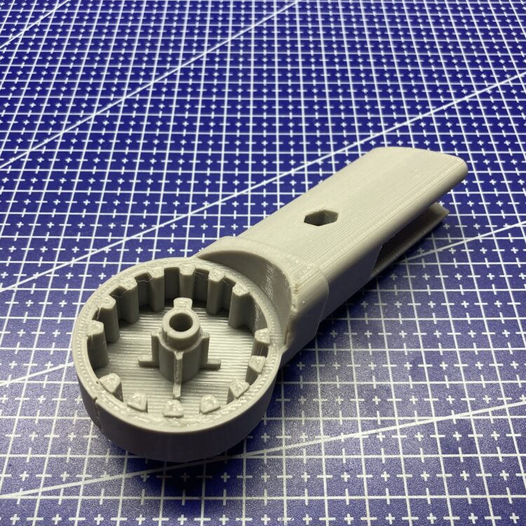 3D печать фиксатора ручки детской коляски