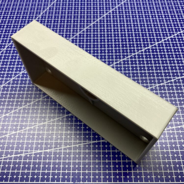 3D печать крышки редуктора промышленной хлеборезки